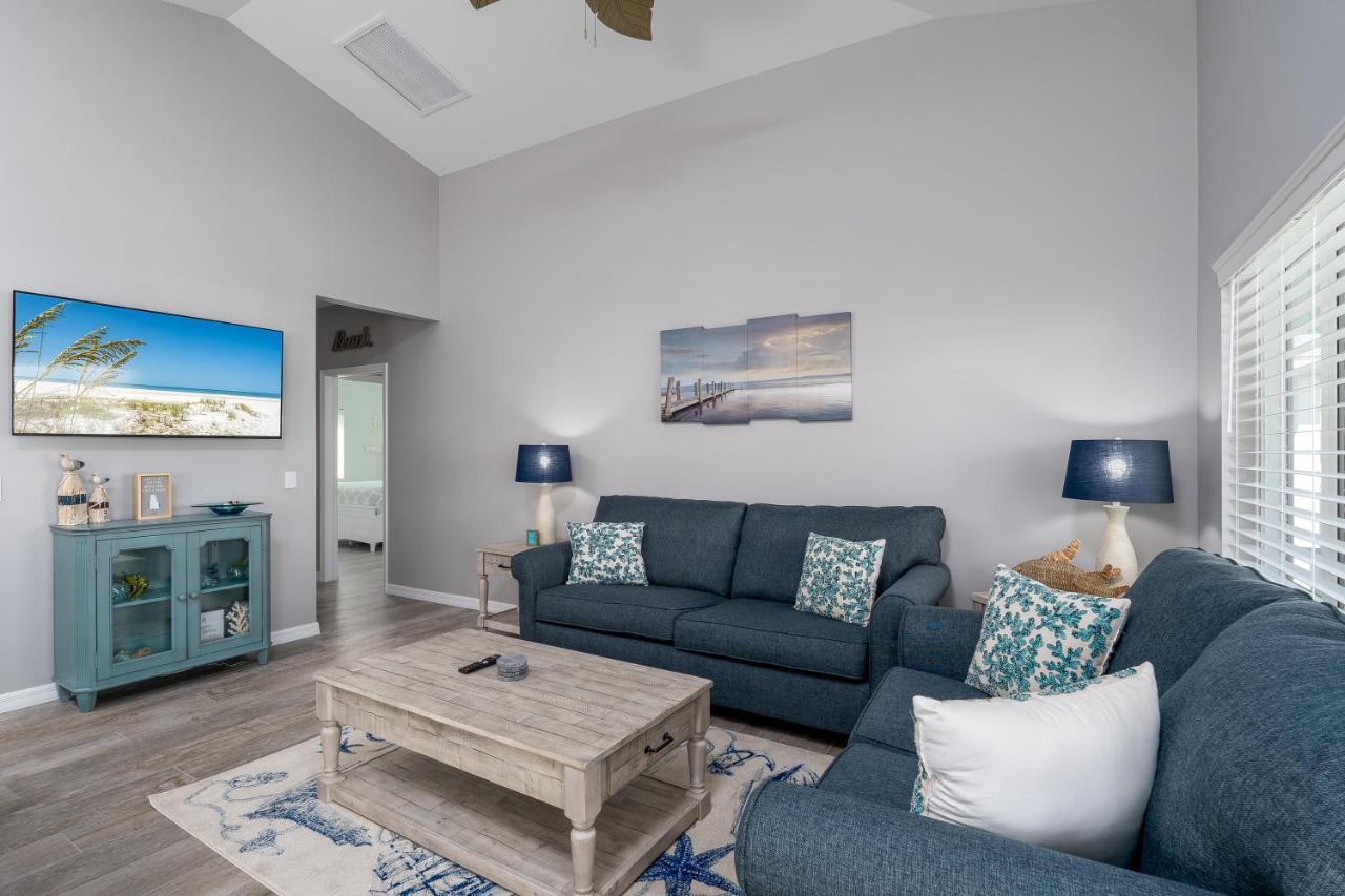 233 Delmar Avenue - Beautiful Private Pool Home Home 迈尔斯堡海滩 外观 照片